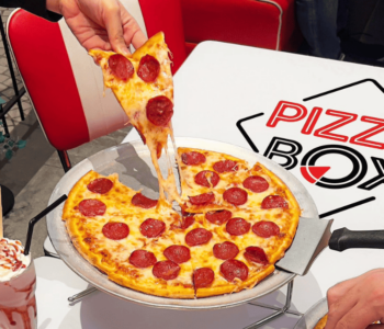 pizza box Best Pizza in Qatar