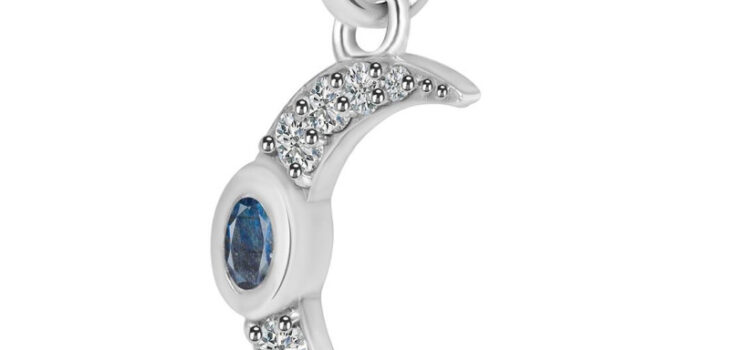 Dancing Lights in a Stone: Why Labradorite Jewelry Captivates the Soul