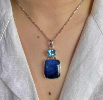 Why Labradorite Jewelry is a Must-Have for Every Collection