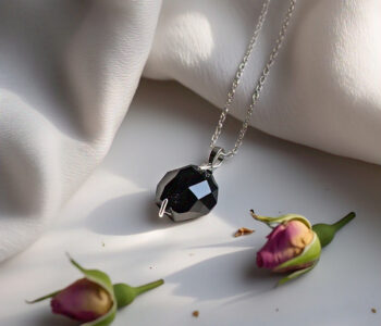 Black Tourmaline Jewelry: The Perfect Piece for Protection and Style